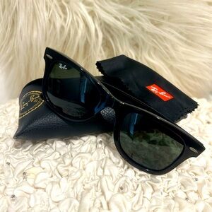 Unisex Ray-Ban Wayfarer RB2140 Sunglasses
